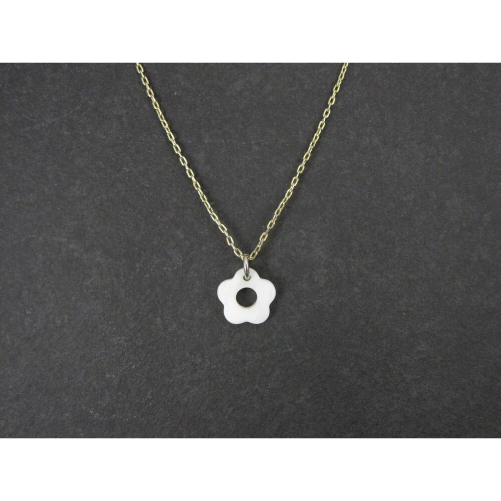 Madewell Mother of Pearl Flower Necklace - Picture 2 of 9